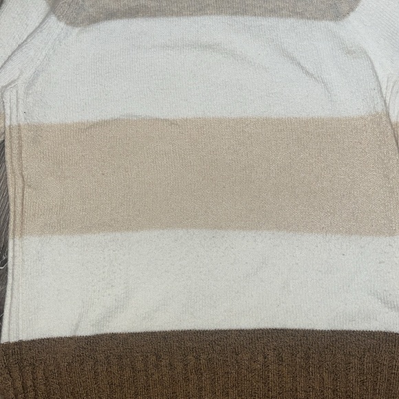 Women’s different shades of brown medium sweater - Picture 9 of 9